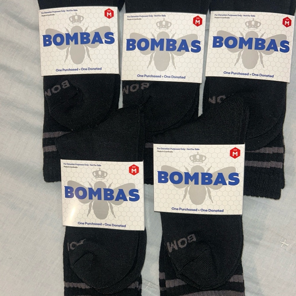 Bombas Unisex Black Socks Lot Of 5 Pair Medium Crew Style Cotton Blend Durable
